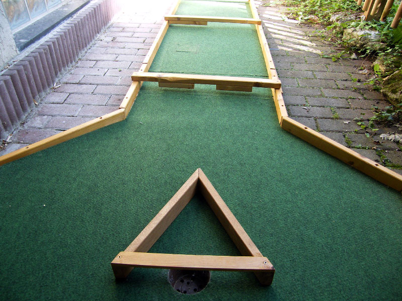 Minigolfbahn mieten