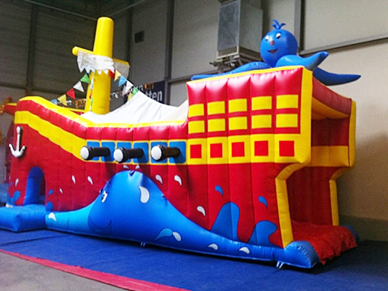 Riesen Oktopus Piratenschiff